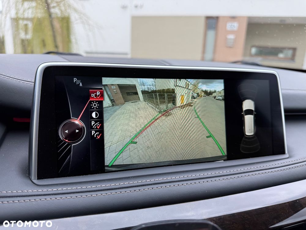 BMW X5 xDrive35i - 34