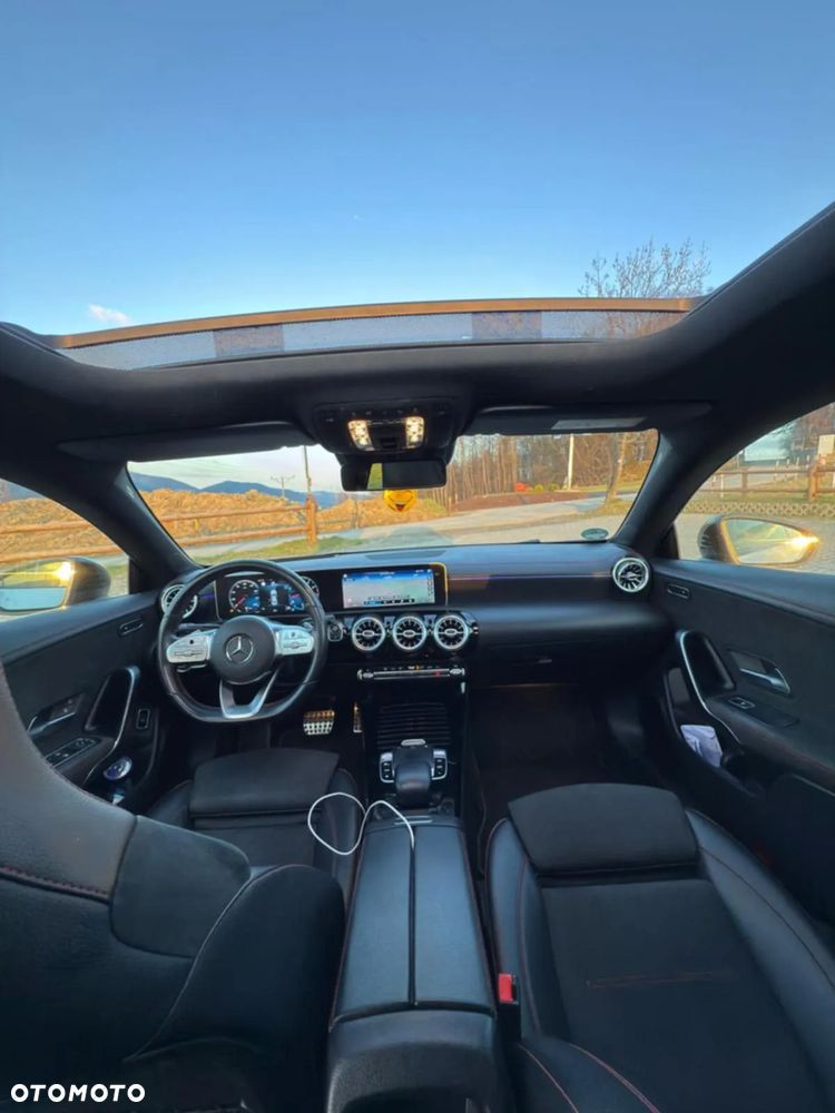 Mercedes-Benz CLA 250 4-Matic AMG Line 7G-DCT - 17