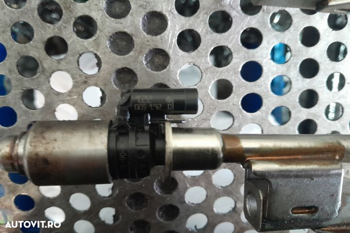 RAMPA INJECTOARE  DM5G-9H487-AA DM5G-9H487-AA Ford B-MAX 1 [2012 - 20 - 4