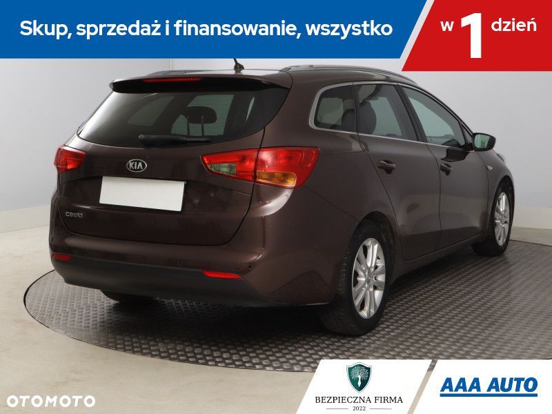 Kia Ceed - 7