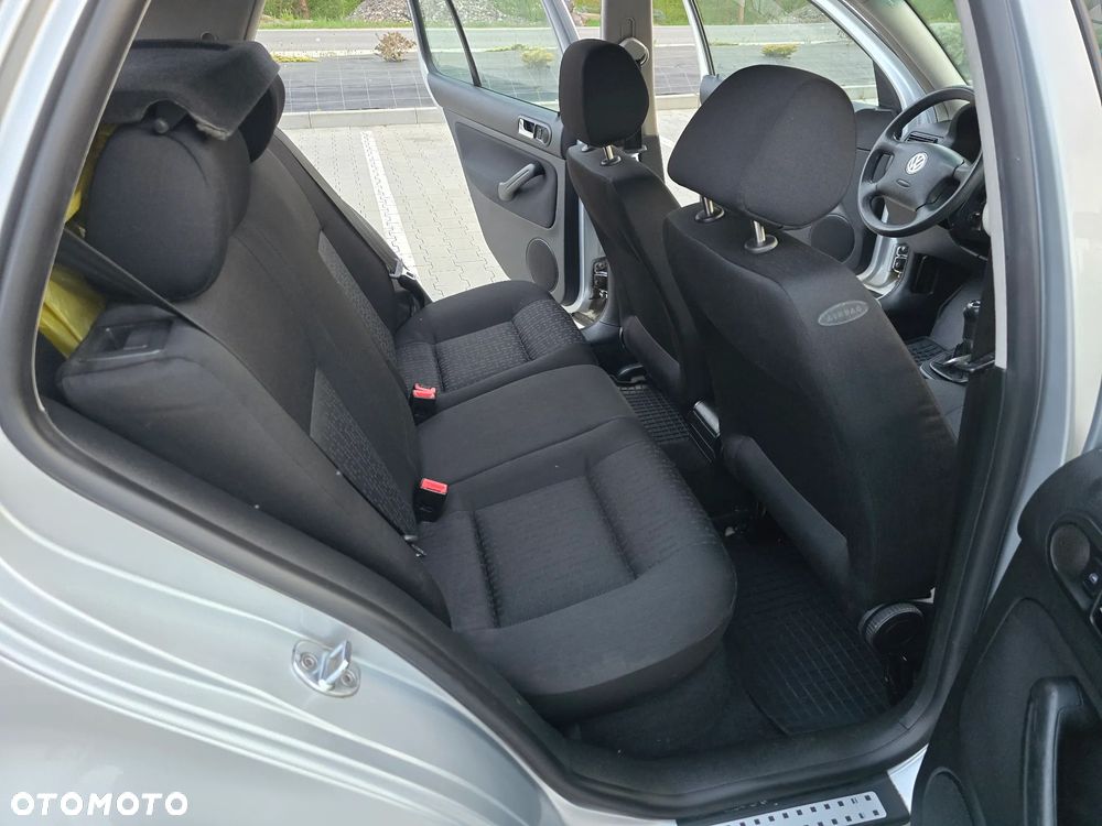 Volkswagen Golf 1.9 TDI Trendline - 26