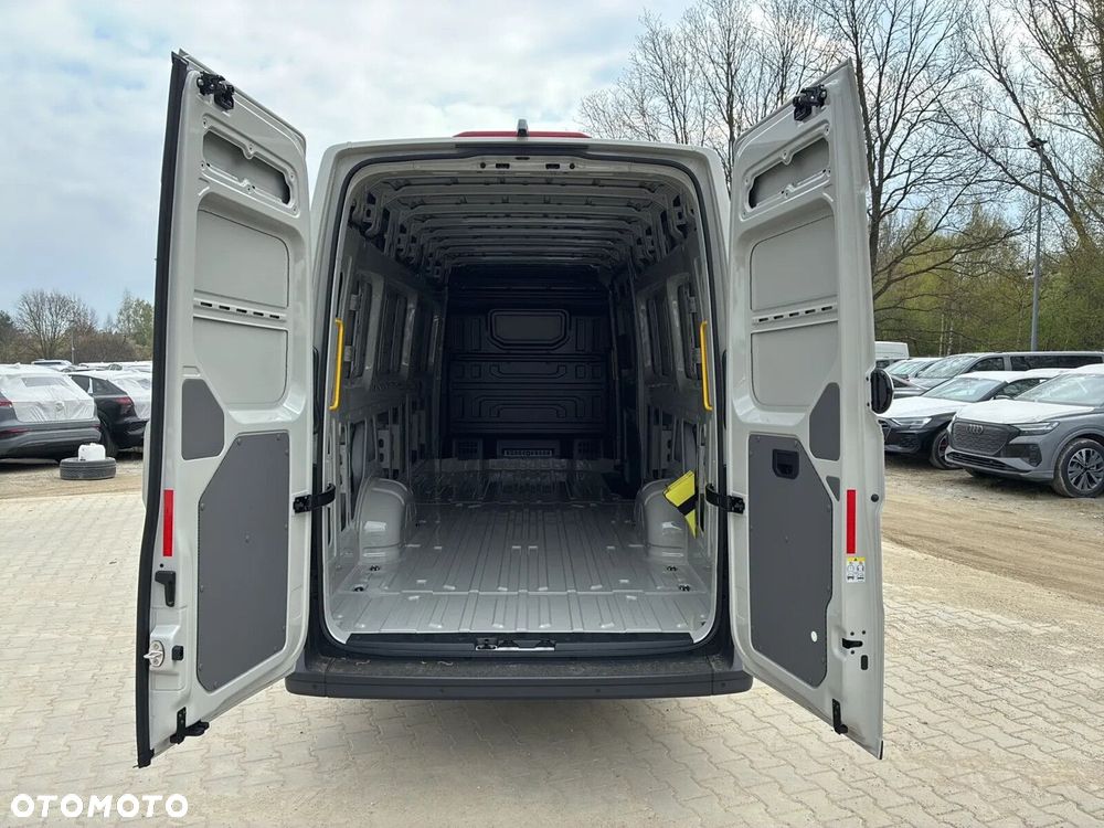 Volkswagen Crafter 35 Furgon LONG/L5H3, 2.0 BiTDI 140 KM, Wysoki dach, r. o. 4490mm - 11