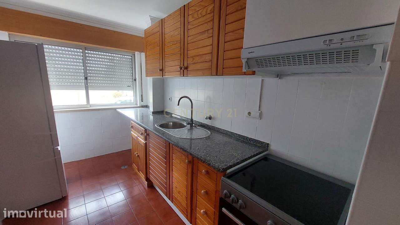 Luminoso T2 em São Miguel das Encostas, Carcavelos – Pronto a habitar. - Grande imagem: 4/13