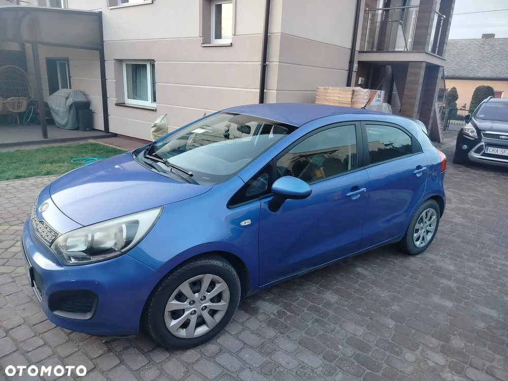 Kia Rio - 6