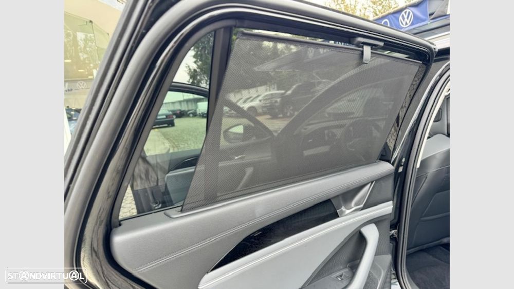 VW Passat Variant 2.0 TDi Business DSG - 16