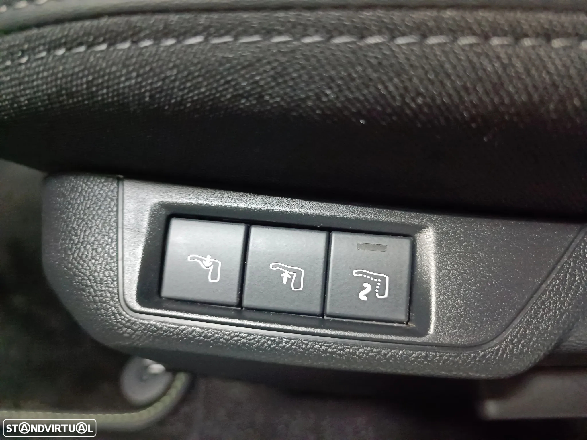 Peugeot 2008 1.5 BlueHDi GT Pack EAT8 - 22