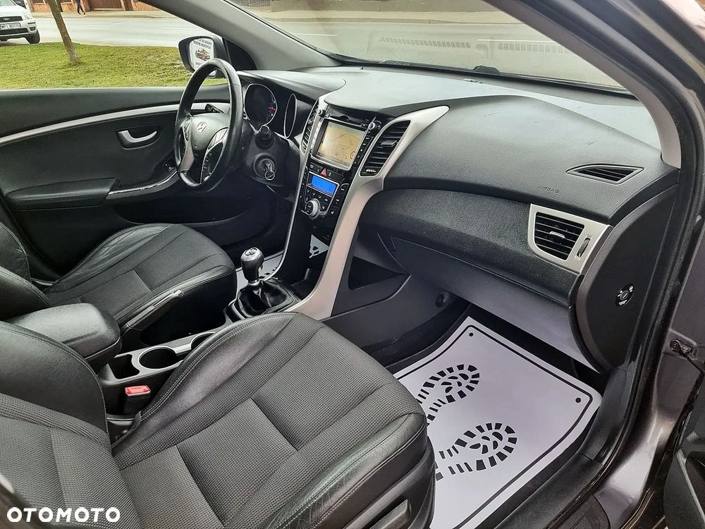 Hyundai i30 blue Kombi 1.6 GDi Style - 8