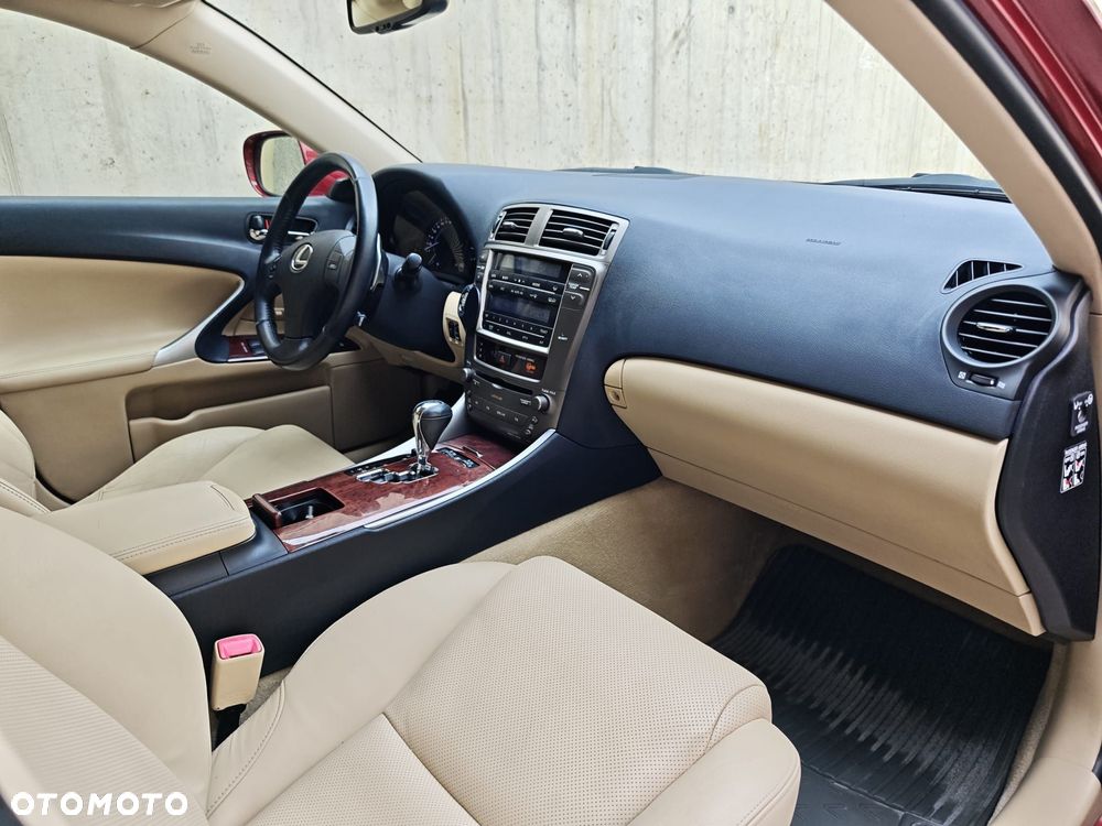 Lexus IS 250 Prestige - 28
