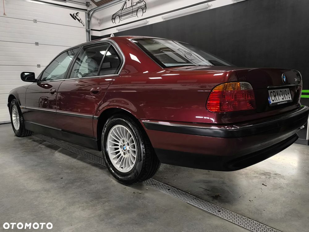 BMW Seria 7 - 5