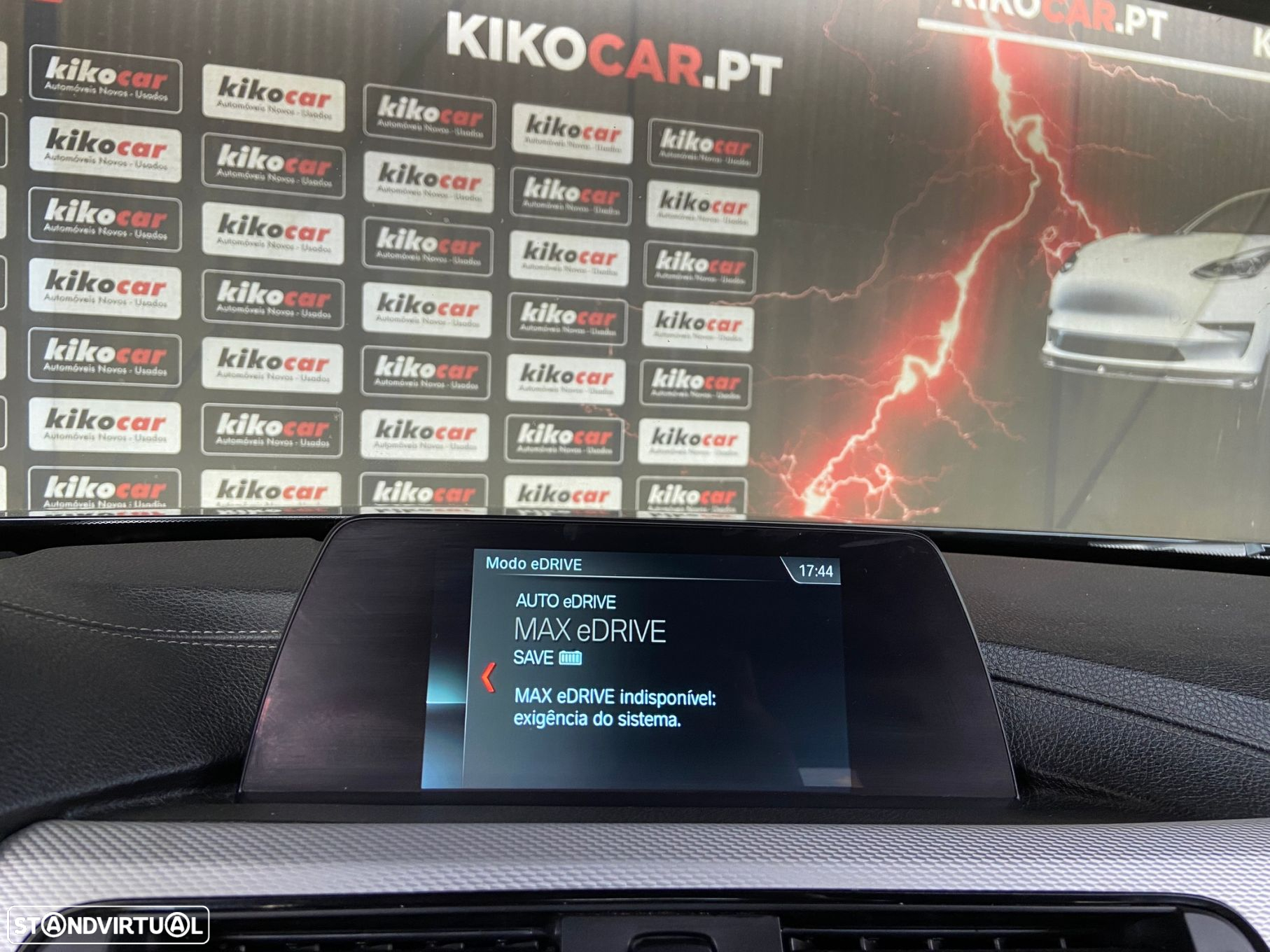 BMW 330 e iPerformance Pack M - 29