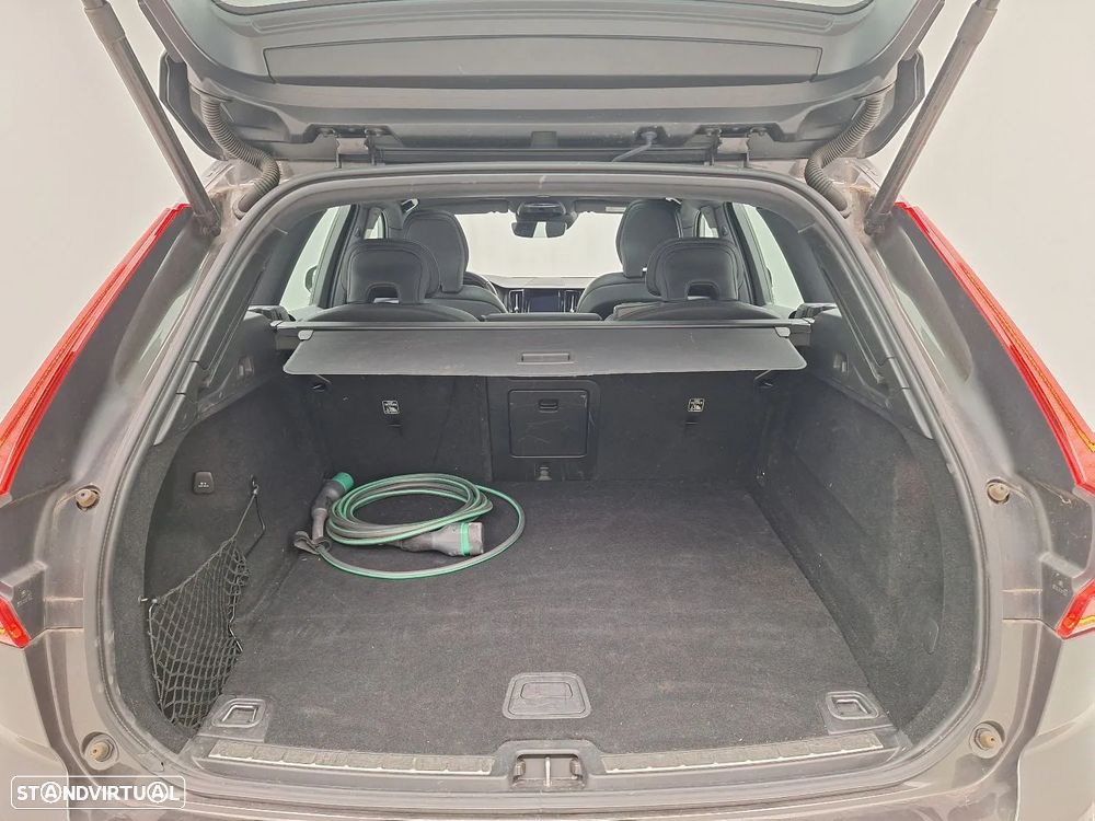 Volvo XC 60 T6 AWD Recharge Geartronic RDesign - 10