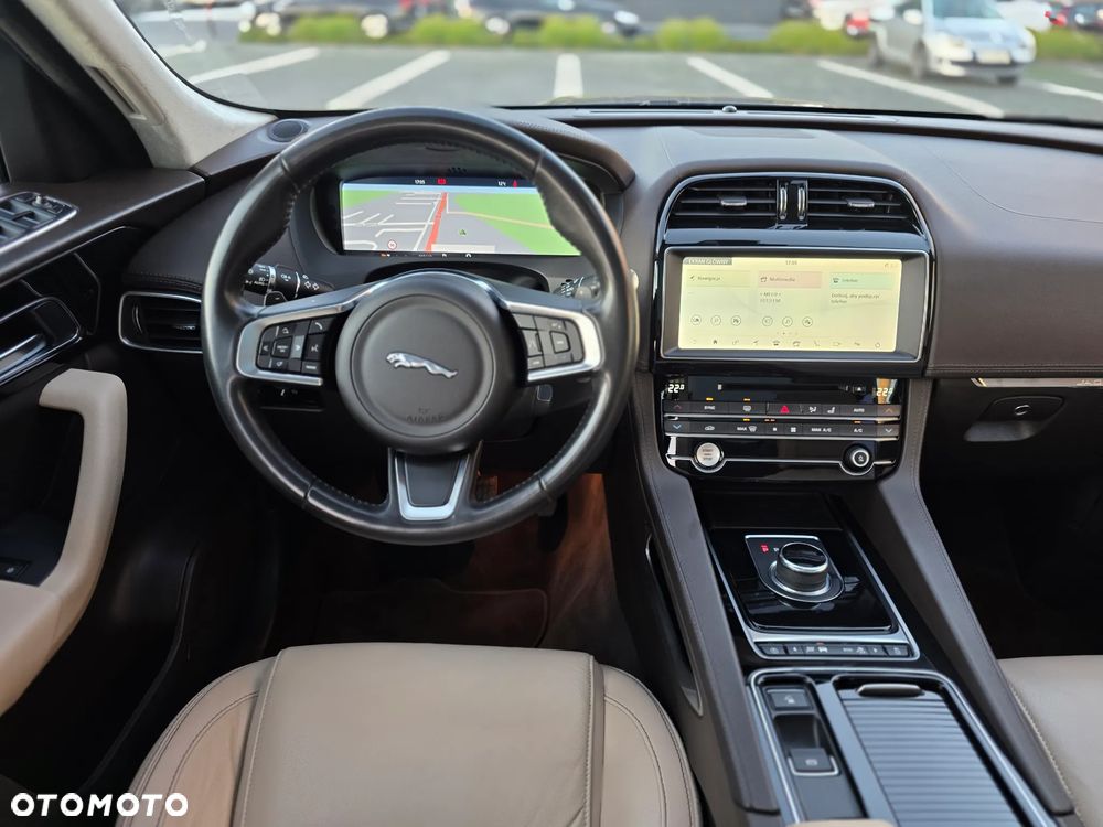 Jaguar F-Pace 2.0 i4D AWD Prestige - 29