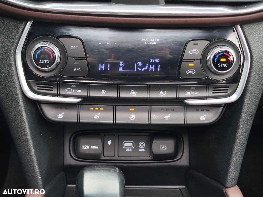 Hyundai Santa Fe 2.2 CRDi 4WD 8AT Luxury - 23