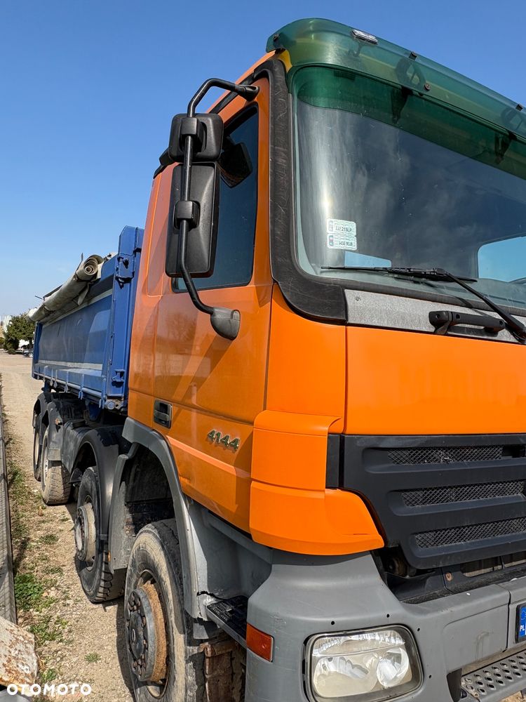 Mercedes-Benz Actros - 3