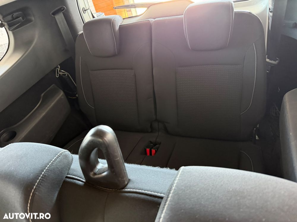 Dacia Lodgy 1.5 Blue dCi Ambiance - 9