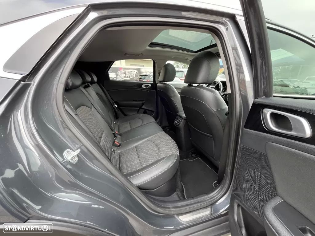Kia XCeed 1.6 GDi PHEV Drive - 37