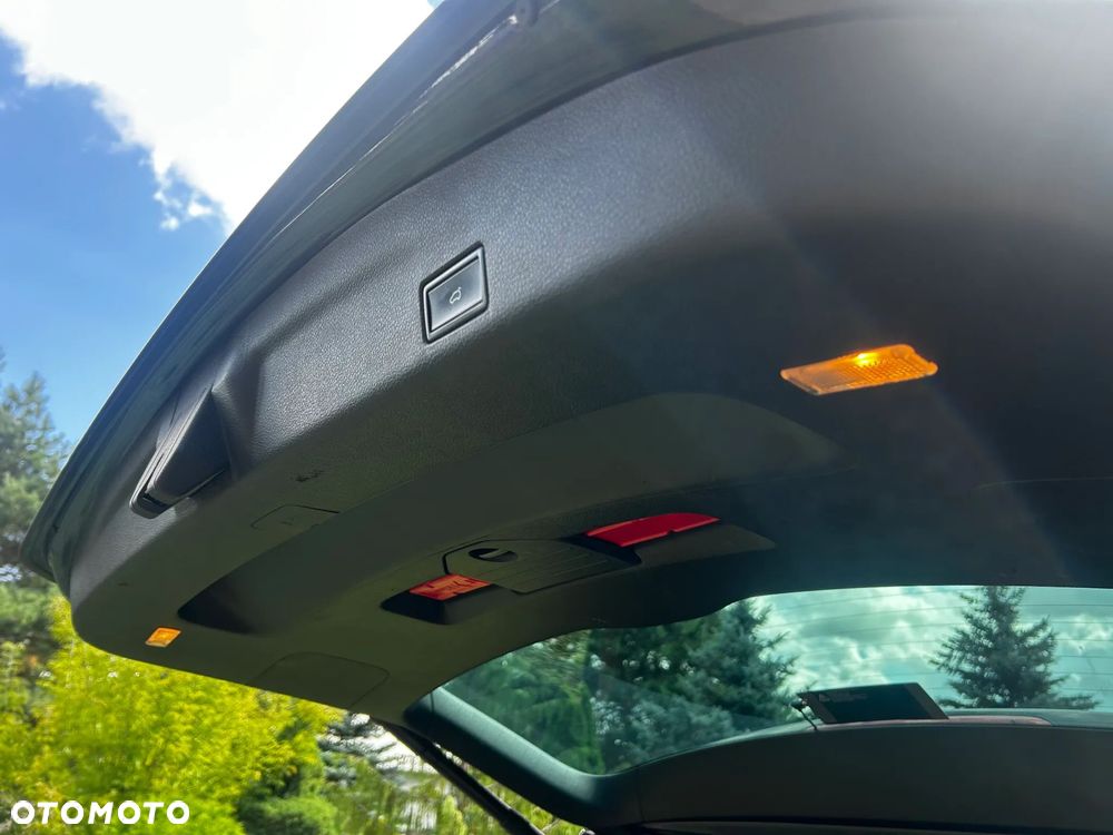 Volkswagen Sharan 2.0 TSI Comfortline DSG - 11