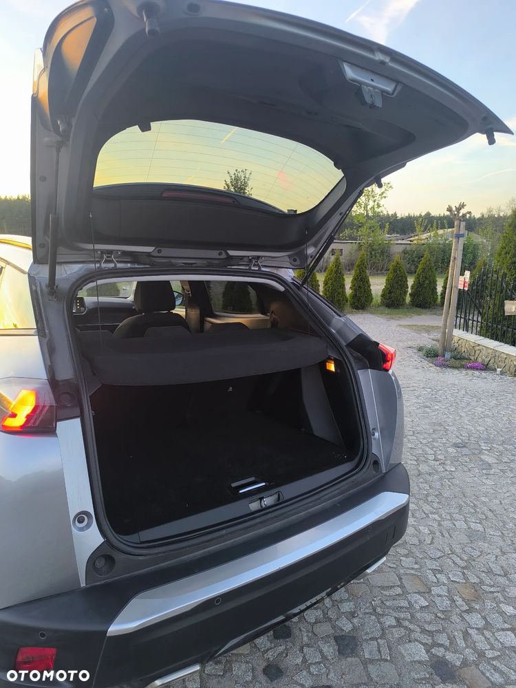 Peugeot 2008 1.2 Pure Tech GPF Style S&S - 23