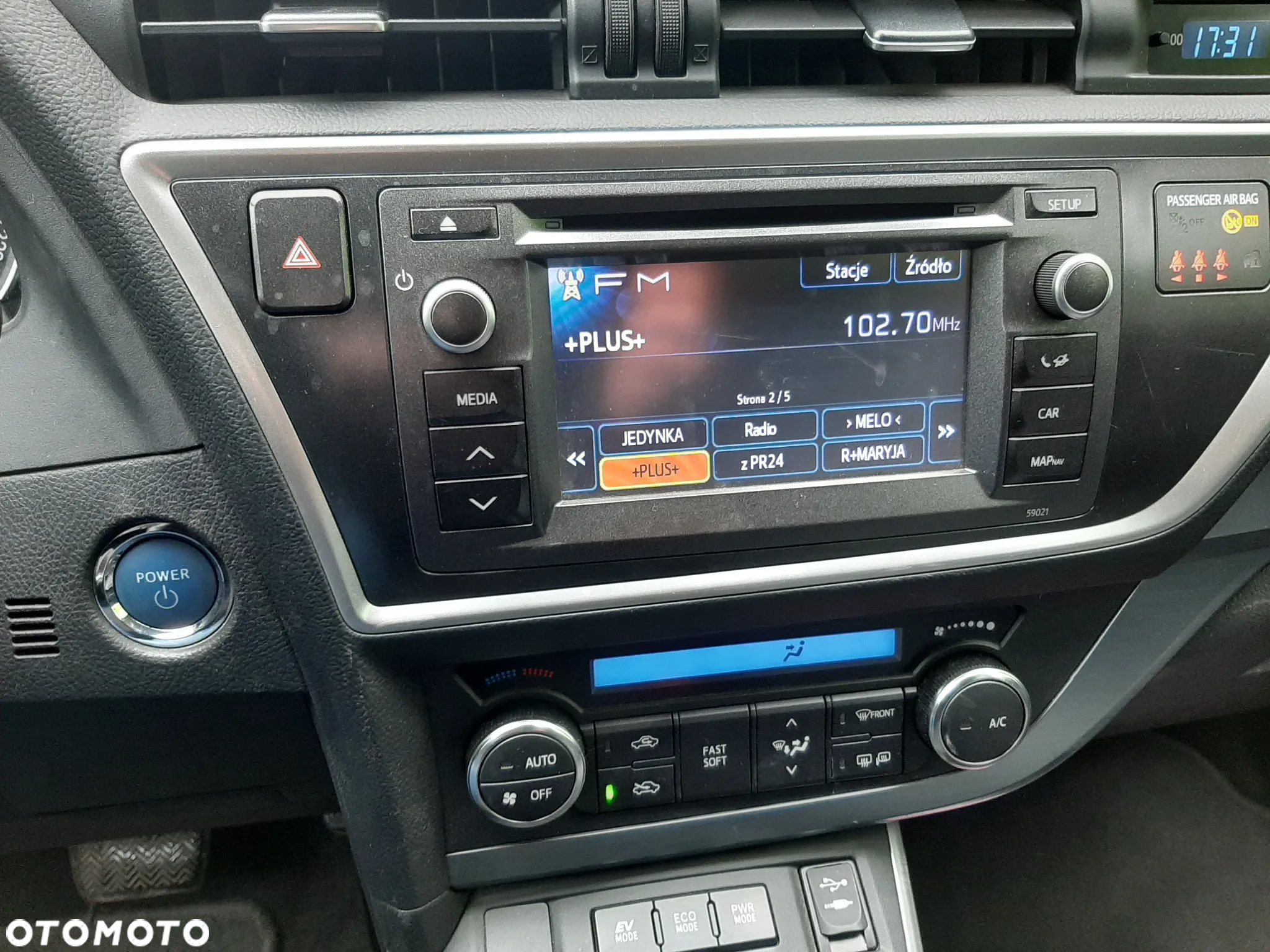 Toyota Auris 1.8 VVT-i Hybrid Automatik Comfort - 13
