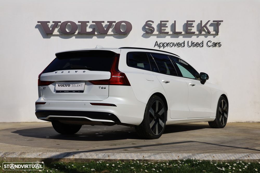 Volvo V60 2.0 T6 AWD TE Plus Dark - 39