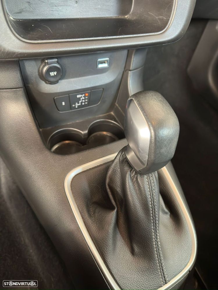 Citroën C3 1.2 PureTech Shine EAT6 - 12