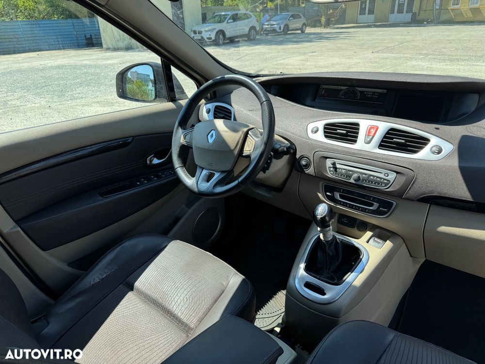 Renault Scenic 1.9dCi Privilege - 10