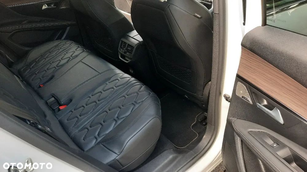 Peugeot 3008 1.6 PureTech Hybrid PHEV Allure Pack S&S EAT8 - 19