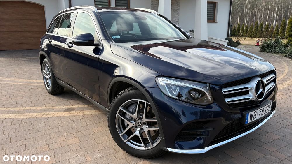 Mercedes-Benz GLC 250 4Matic 9G-TRONIC AMG Line - 9
