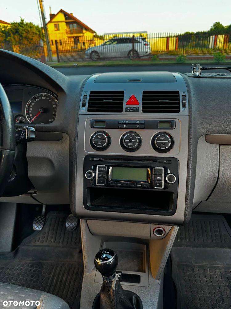 Volkswagen Touran 1.6 Trendline - 12