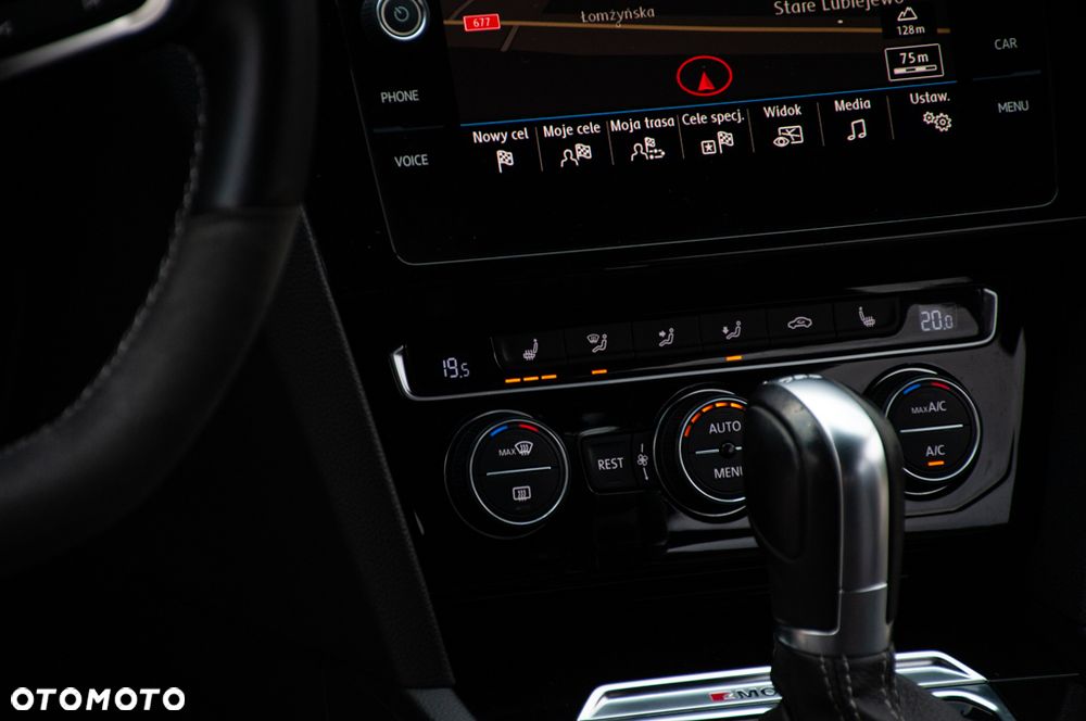 Volkswagen Passat 2.0 TDI SCR 4Motion DDG Highline - 35