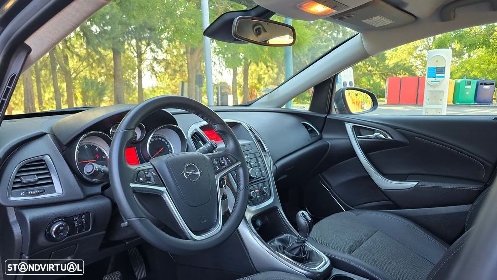 Opel Astra 1.7 CDTI Cosmo - 24