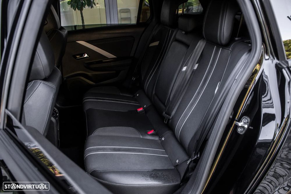 Opel Astra Sports Tourer 1.2 Turbo Auto GS Line - 26