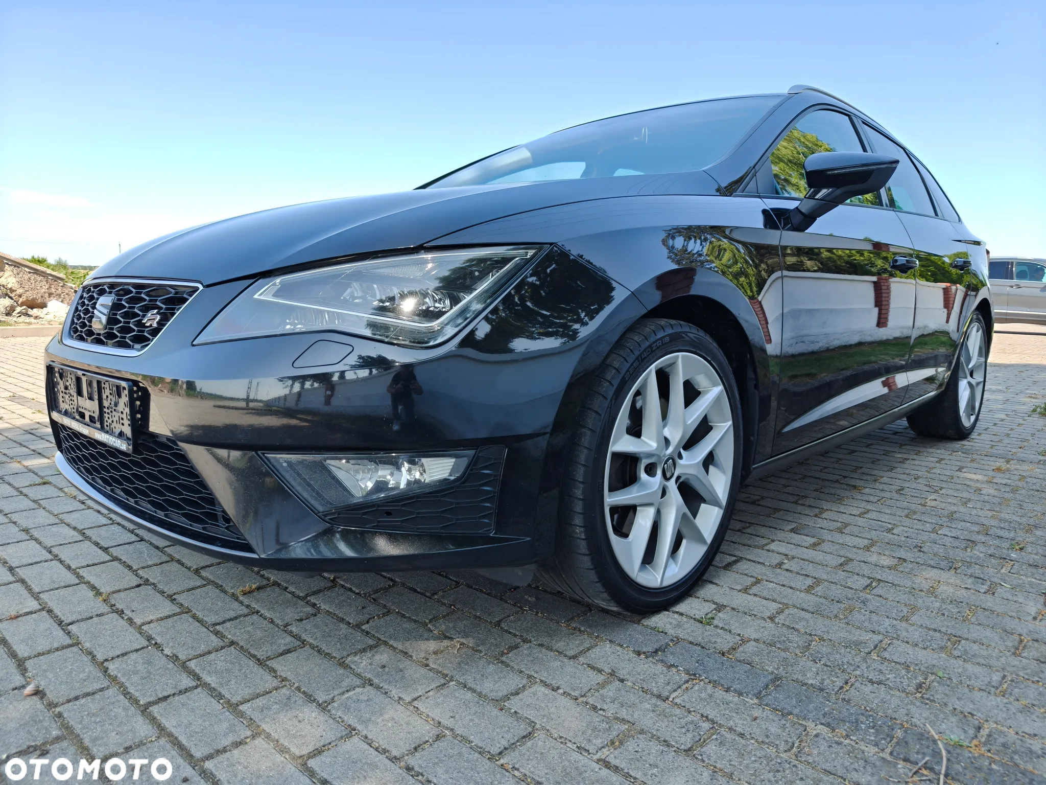 Seat Leon 2.0 TDI FR Black S&S - 11