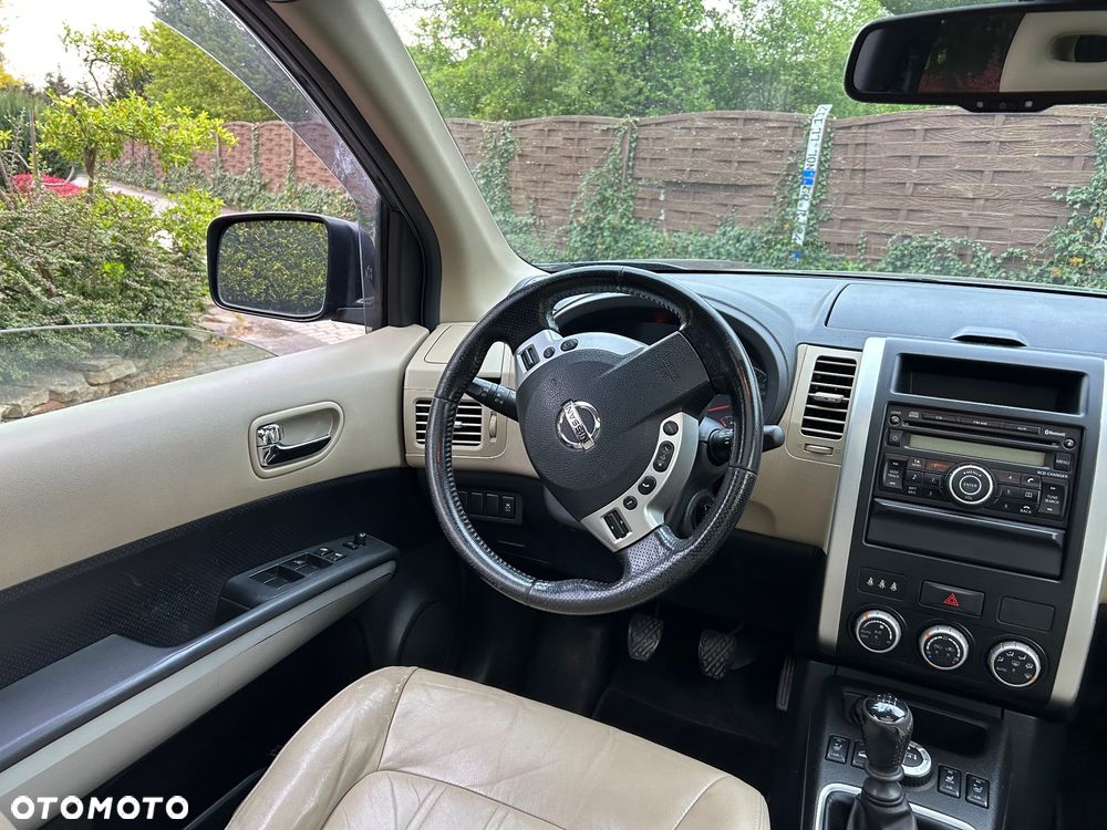 Nissan X-Trail 2.0 dCi 4x4 DPF LE - 29