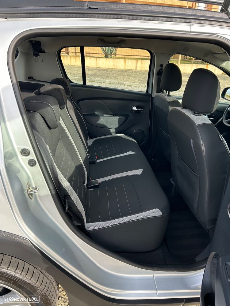 Dacia Sandero 1.5 dCi Stepway - 6