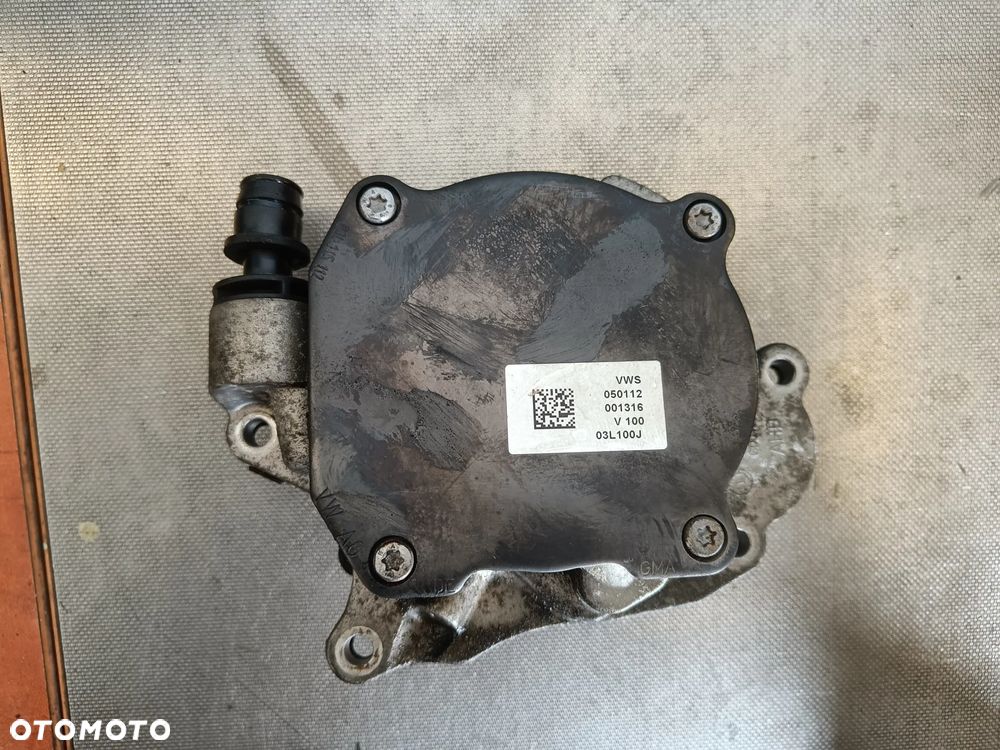 Pompa Podciśnieniowa Vacum Skoda Octavia Superb VW Golf Passat Seat Leon Audi A3 03L100J - 1