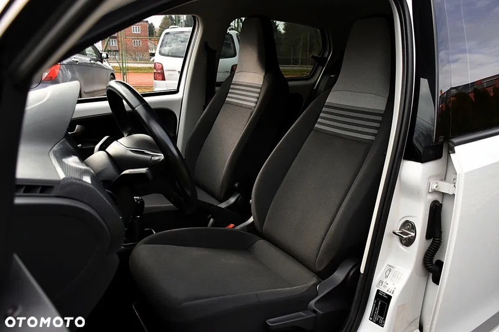 Volkswagen up! 1.0 high - 6