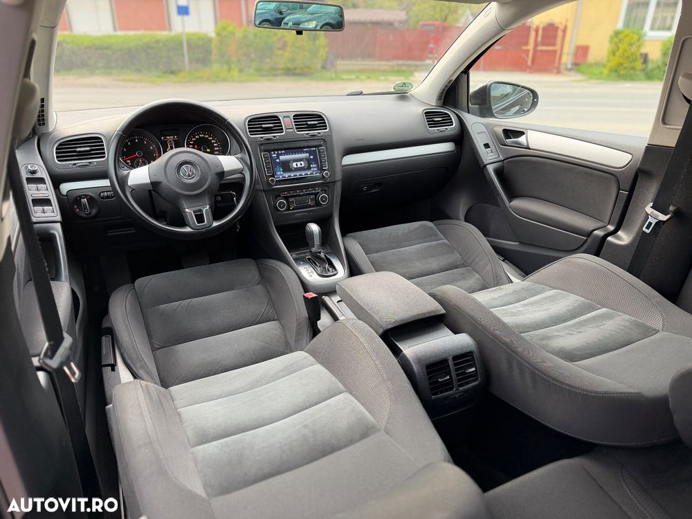 Volkswagen Golf - 10