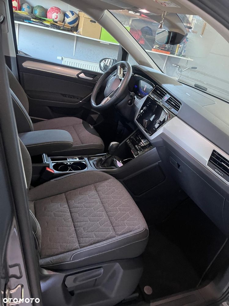 Volkswagen Touran - 15