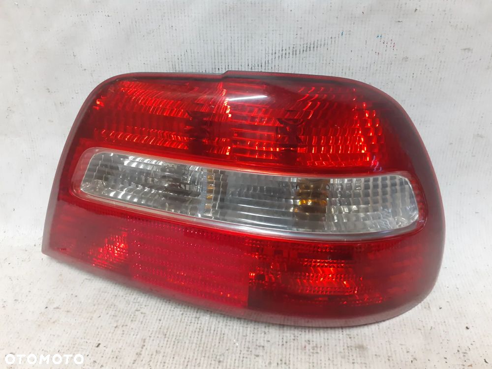 .  TYL TYLNA LAMPA PRAWA VOLVO C70 COUPE - 1