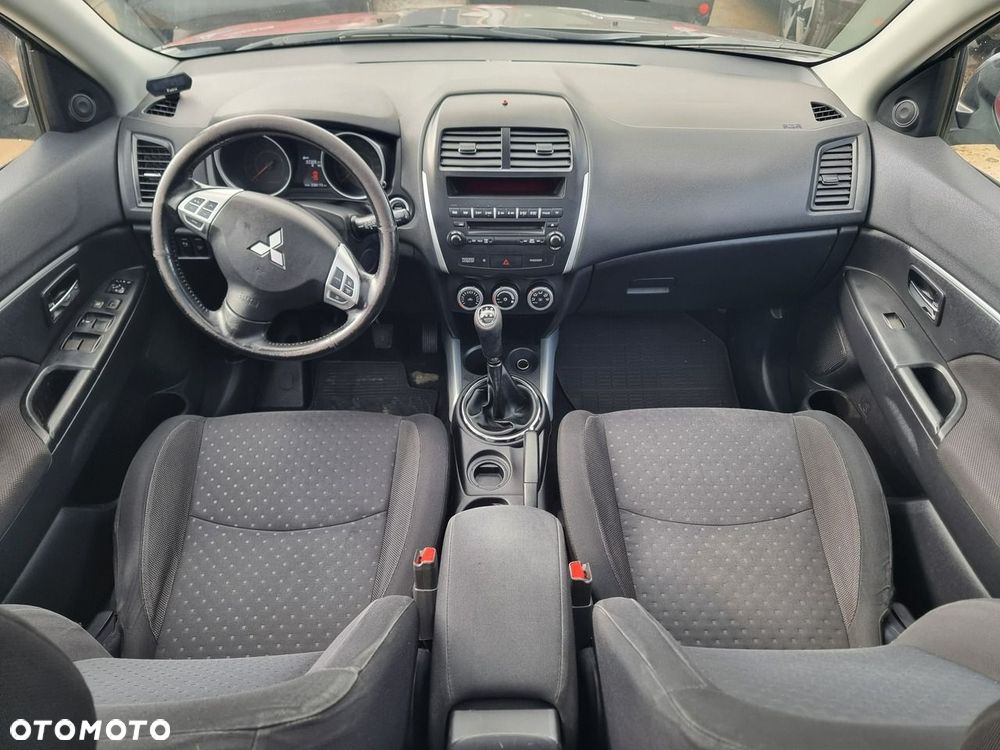 Mitsubishi ASX - 15