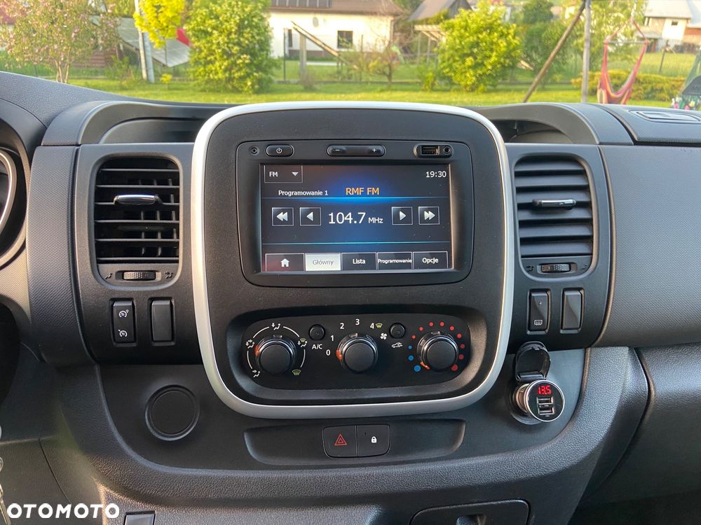 Opel Vivaro L2H1 2.9t Elegance - 5