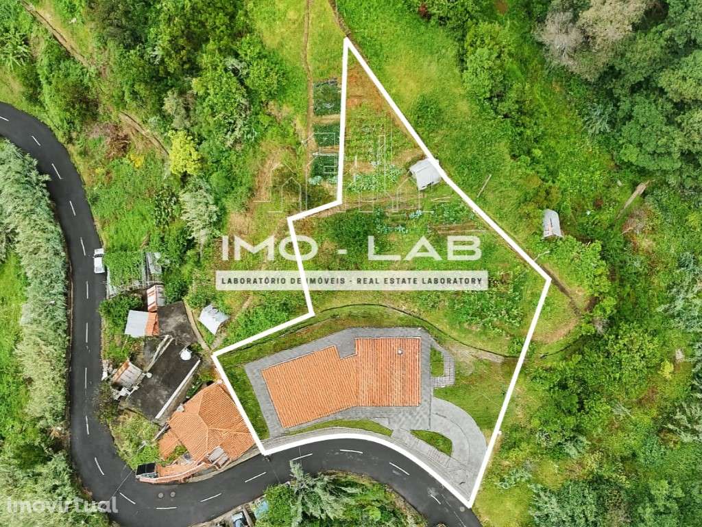 Terreno com 1440m2 Projecto Aprovado - Porto da Cruz - Ilha da Madeira - Grande imagem: 2/19