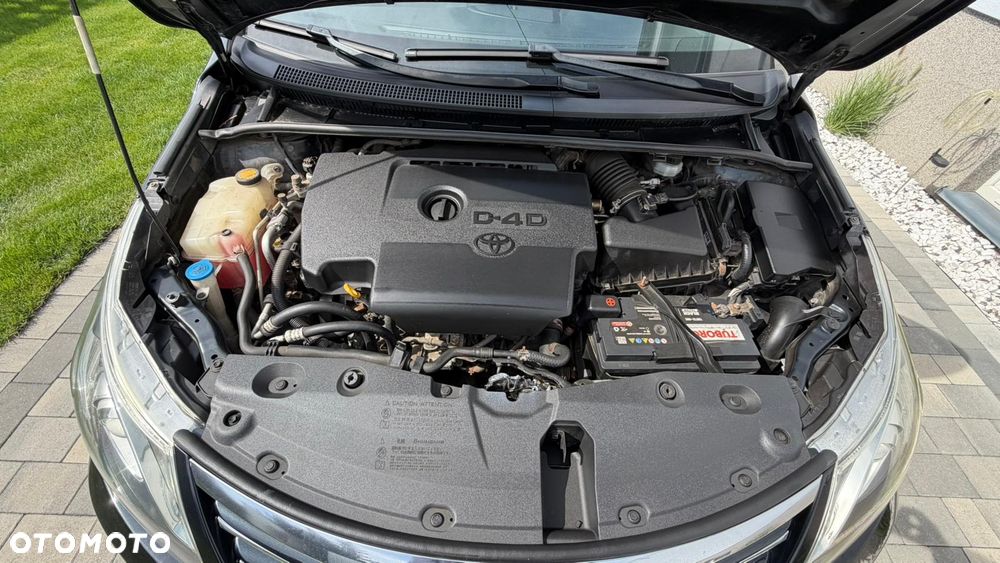 Toyota Avensis 2.0 D-4D Active - 11