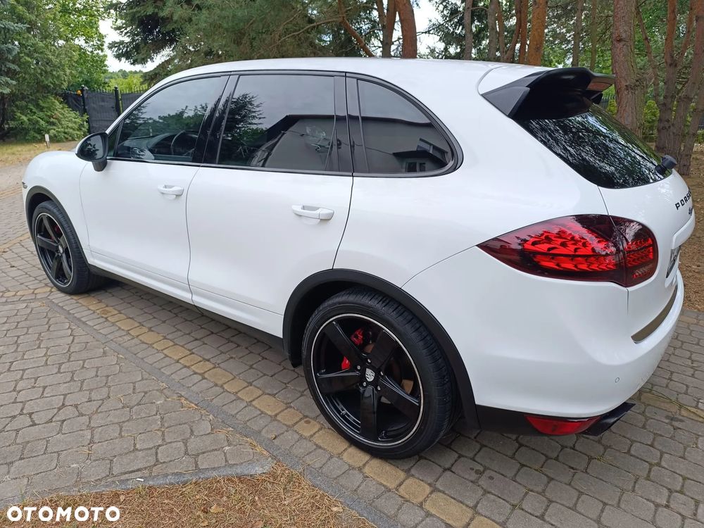 Porsche Cayenne Diesel Platinum Edition - 3