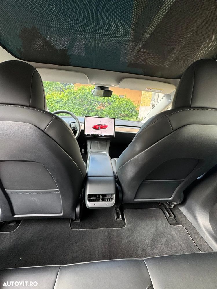 TESLA Model 3 2023 — imagine 5
