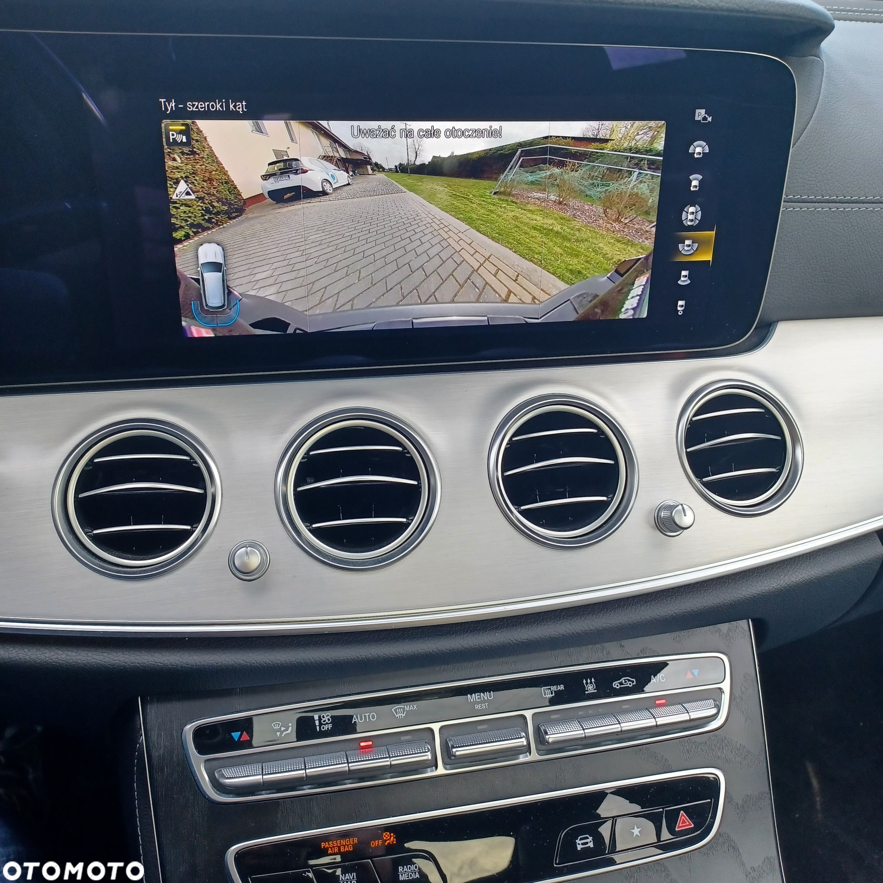 Mercedes-Benz Klasa E 220 d 4Matic T All-Terrain 9G-TRONIC Avantgarde - 31