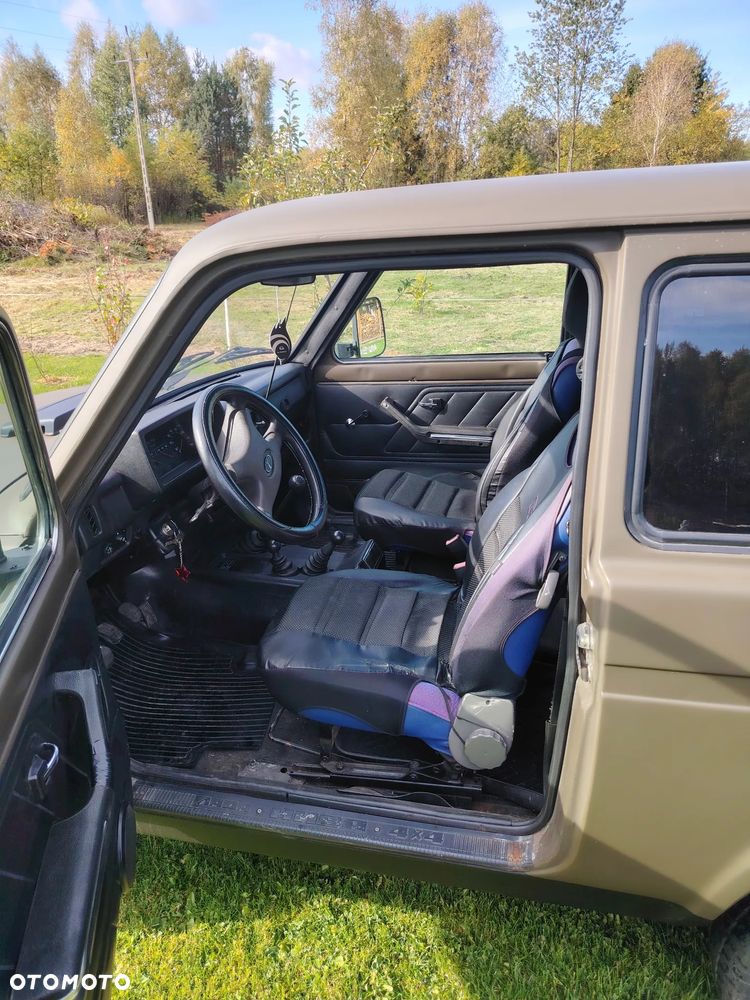 Lada Niva 1.7i - 10