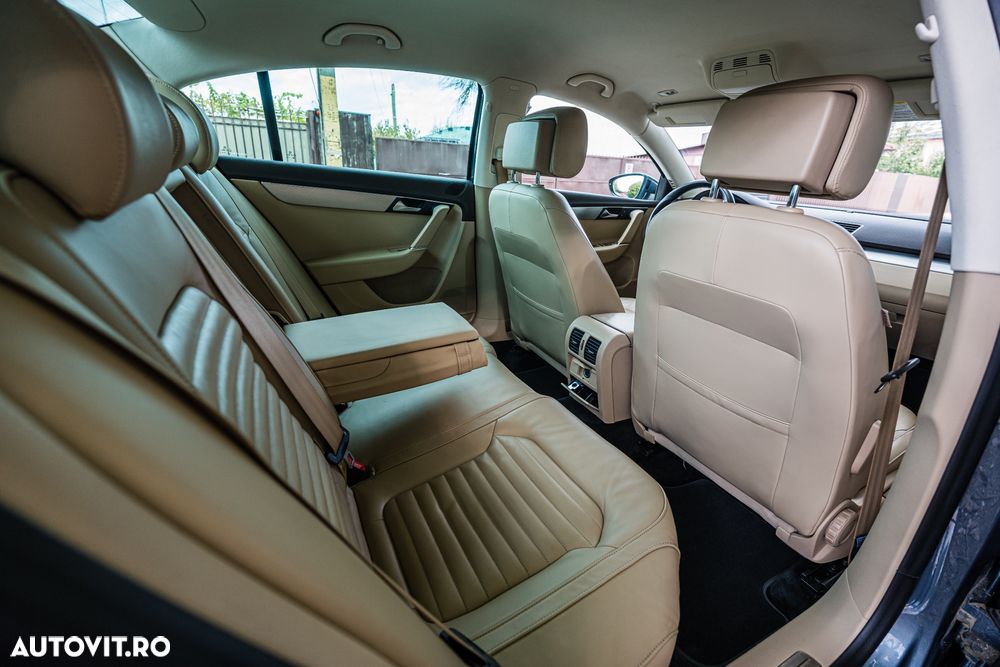 Volkswagen Passat - 31