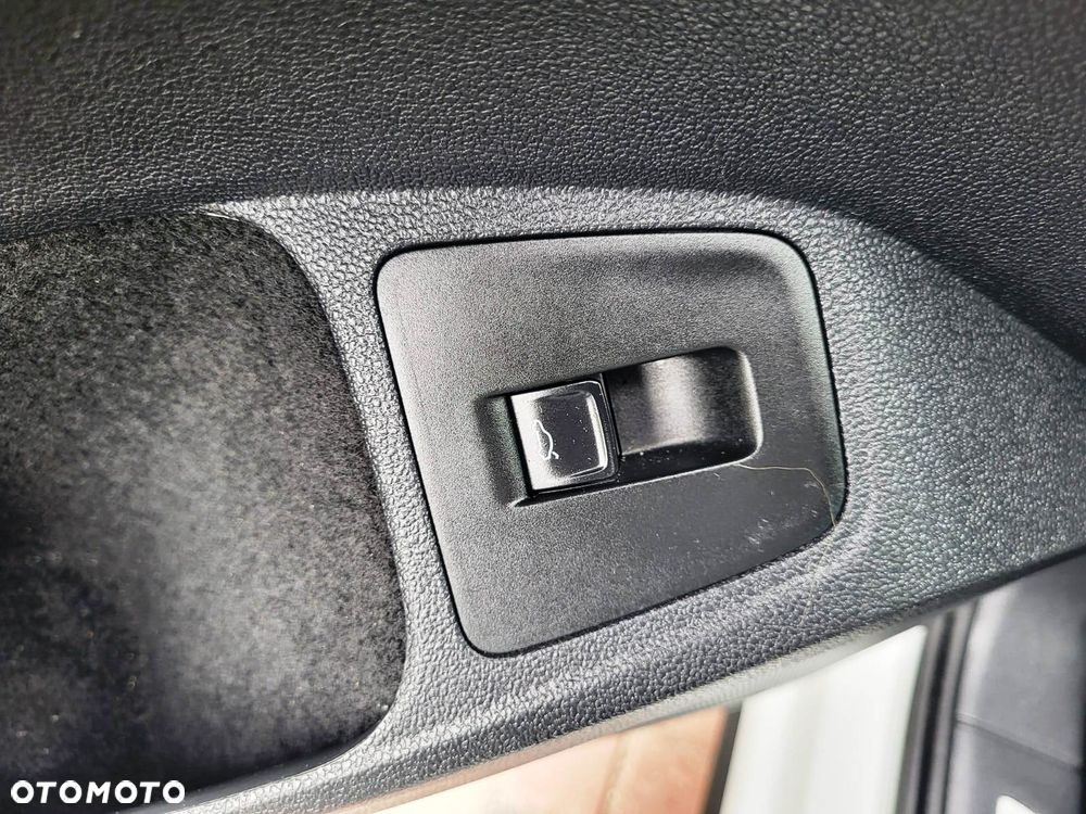 Volkswagen Tiguan 2.0 TDI SCR DSG URBAN SPORT - 11